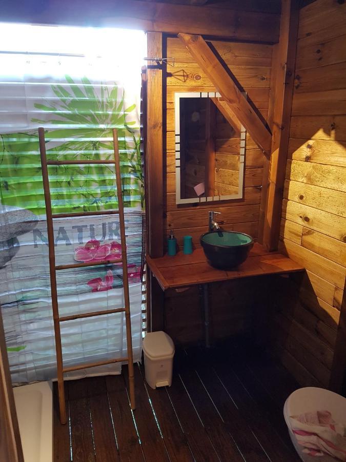 Gites Les Lodges Des Hauts De デエエ エクステリア 写真