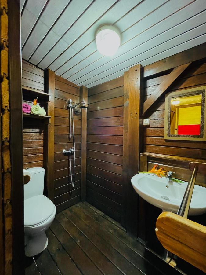 Gites Les Lodges Des Hauts De デエエ エクステリア 写真